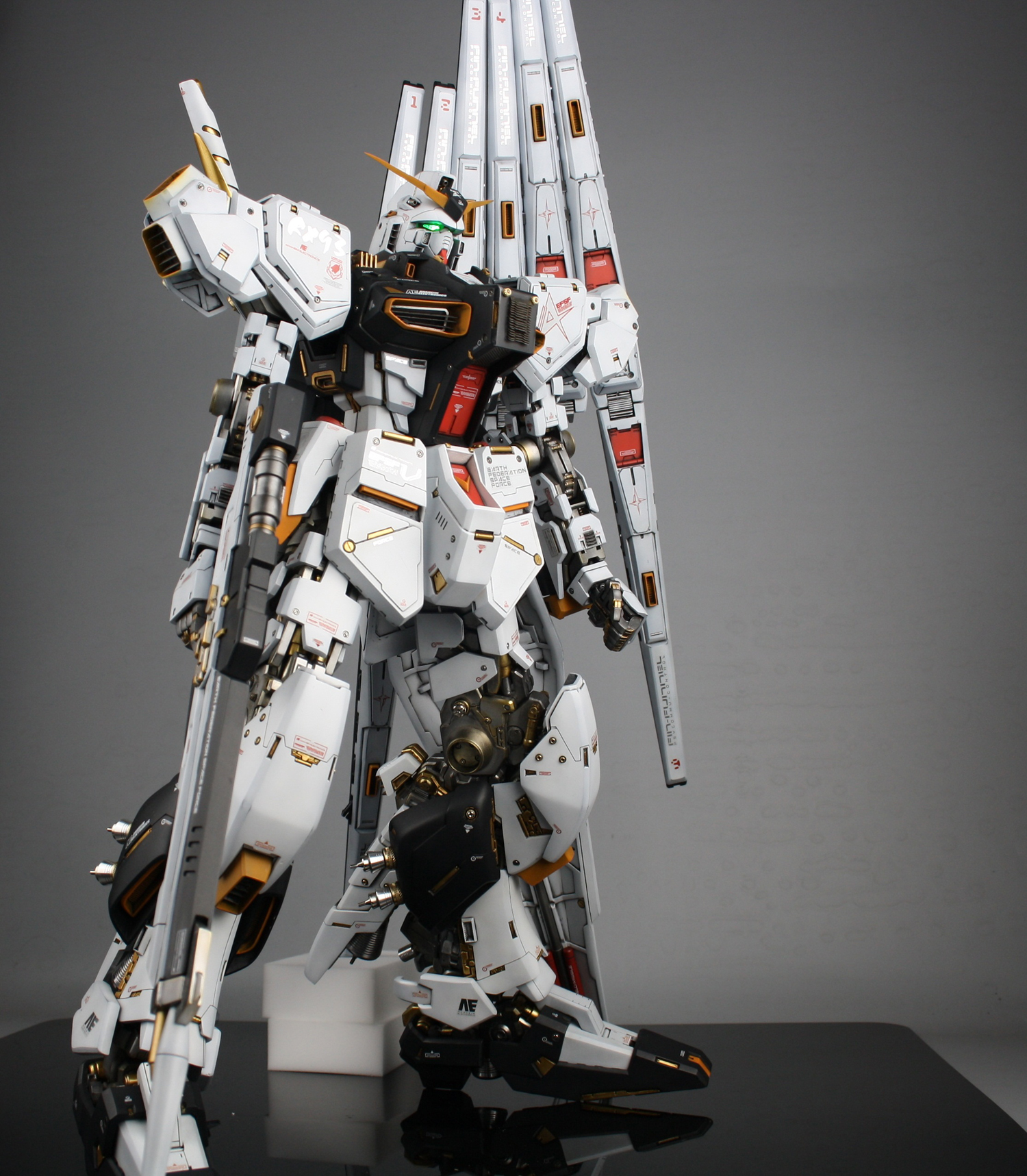 gs 1:48 ν gundam