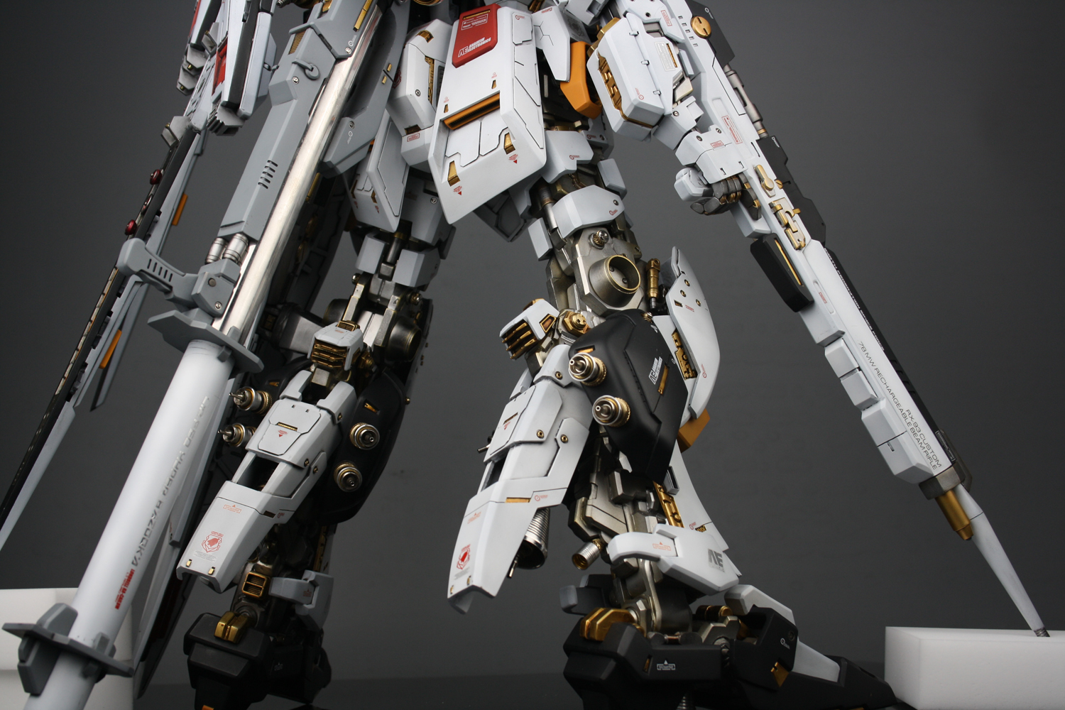 gs 1:48 ν gundam